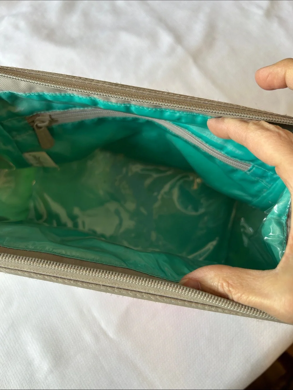 Thirty OneMulti-Color Floral Travel Pouch - Cosmetic bag